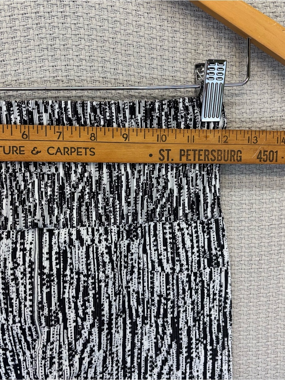 Athleta Black & White Textured Turtleneck Top - Picture 11 of 12